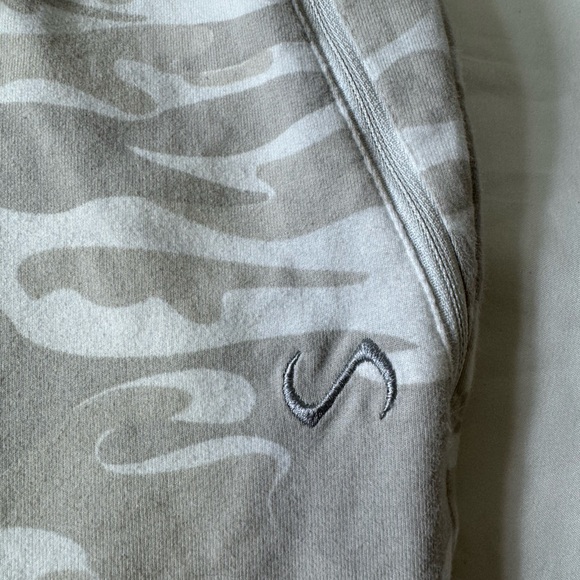 TLF Apparel Camo Joggers Beige Gray Zip Pockets Size Medium - Picture 9 of 10